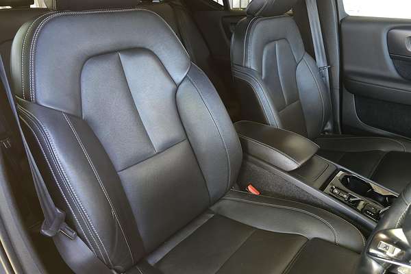 2019 Volvo XC40 T5 R-Design
