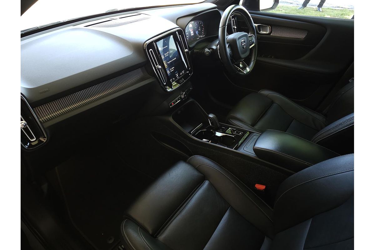 2019 Volvo XC40 T5 R-Design