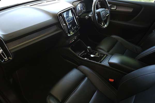 2019 Volvo XC40 T5 R-Design