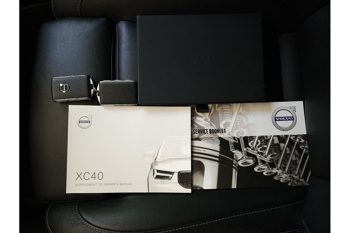 2019 Volvo XC40 T5 R-Design