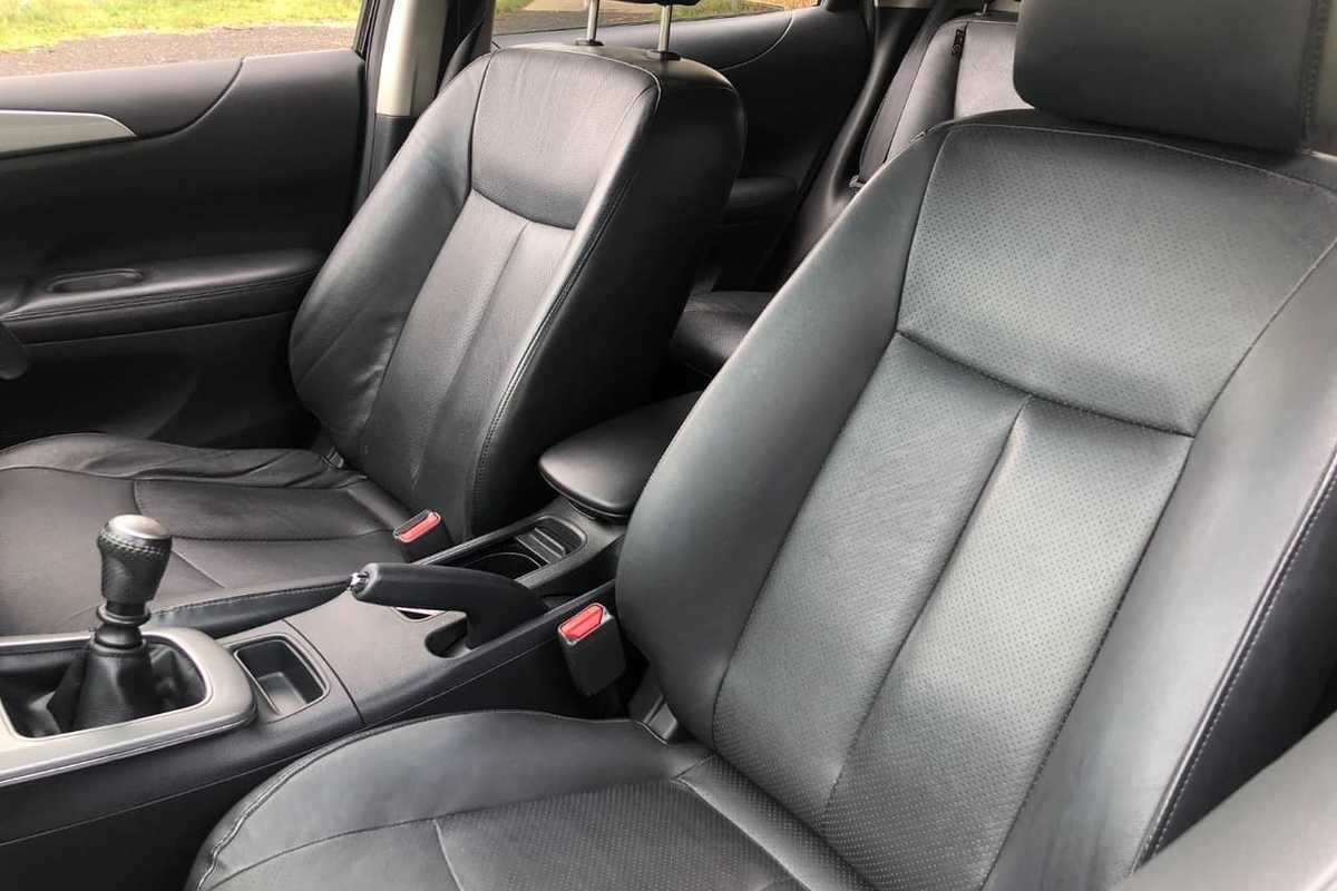 2013 Nissan PULSAR SSS C12