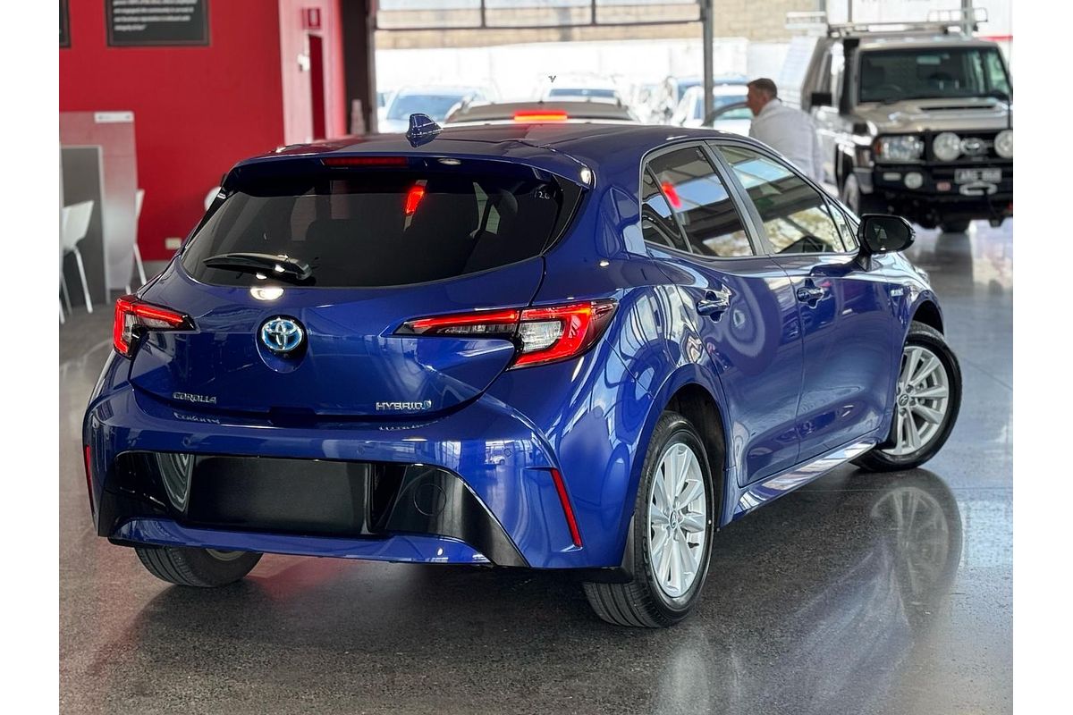 2023 Toyota Corolla SX Hybrid ZWE219R