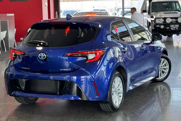 2023 Toyota Corolla SX Hybrid ZWE219R