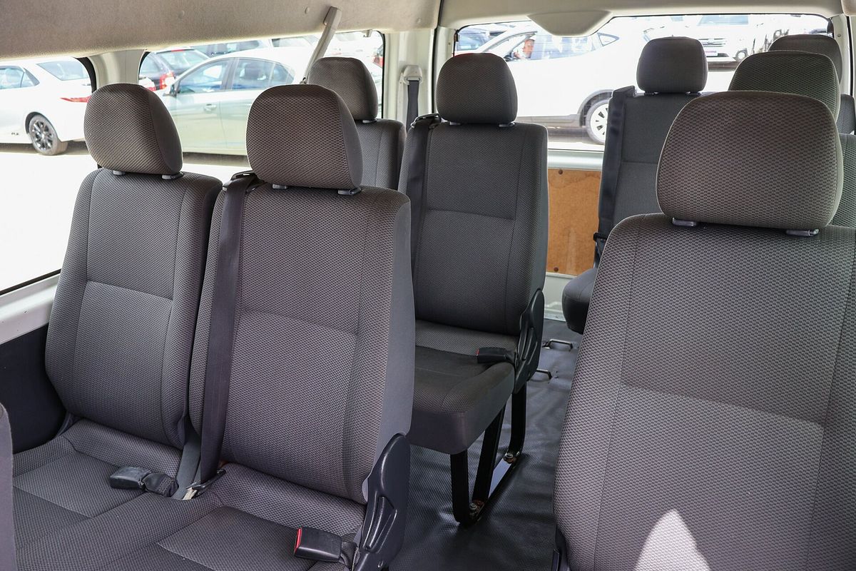 2017 Toyota Hiace Commuter KDH223R