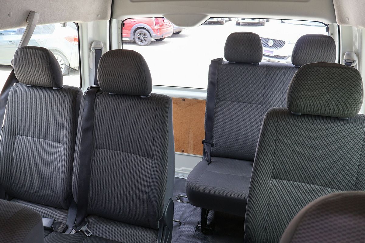 2017 Toyota Hiace Commuter KDH223R