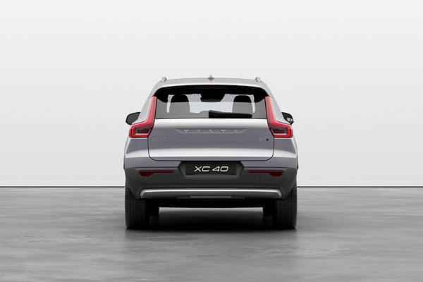 2023 Volvo XC40 Ultimate B4 Bright