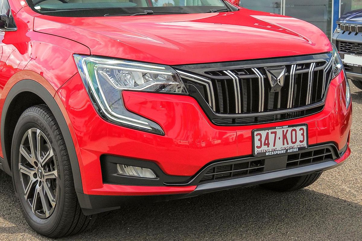 2023 Mahindra XUV700 AX7L