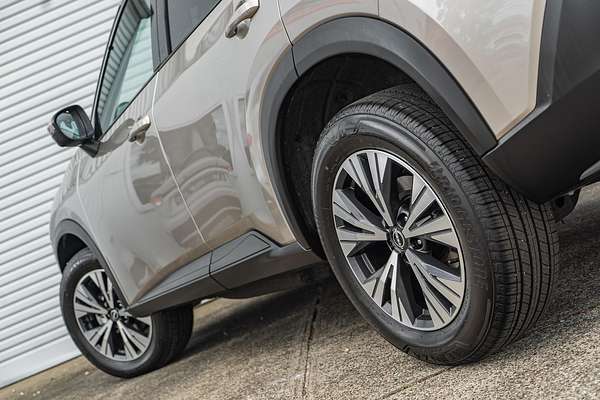2024 Nissan X-TRAIL ST-L T33