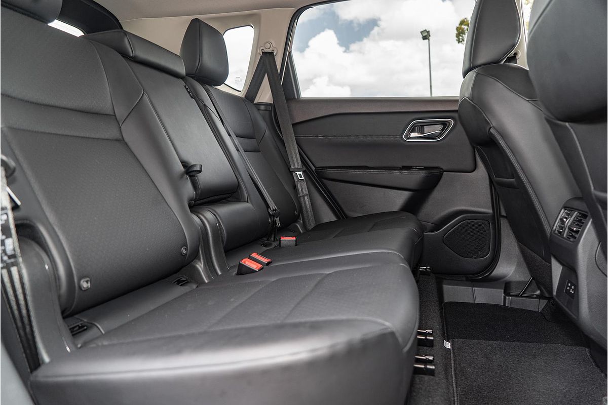 2024 Nissan X-TRAIL ST-L T33