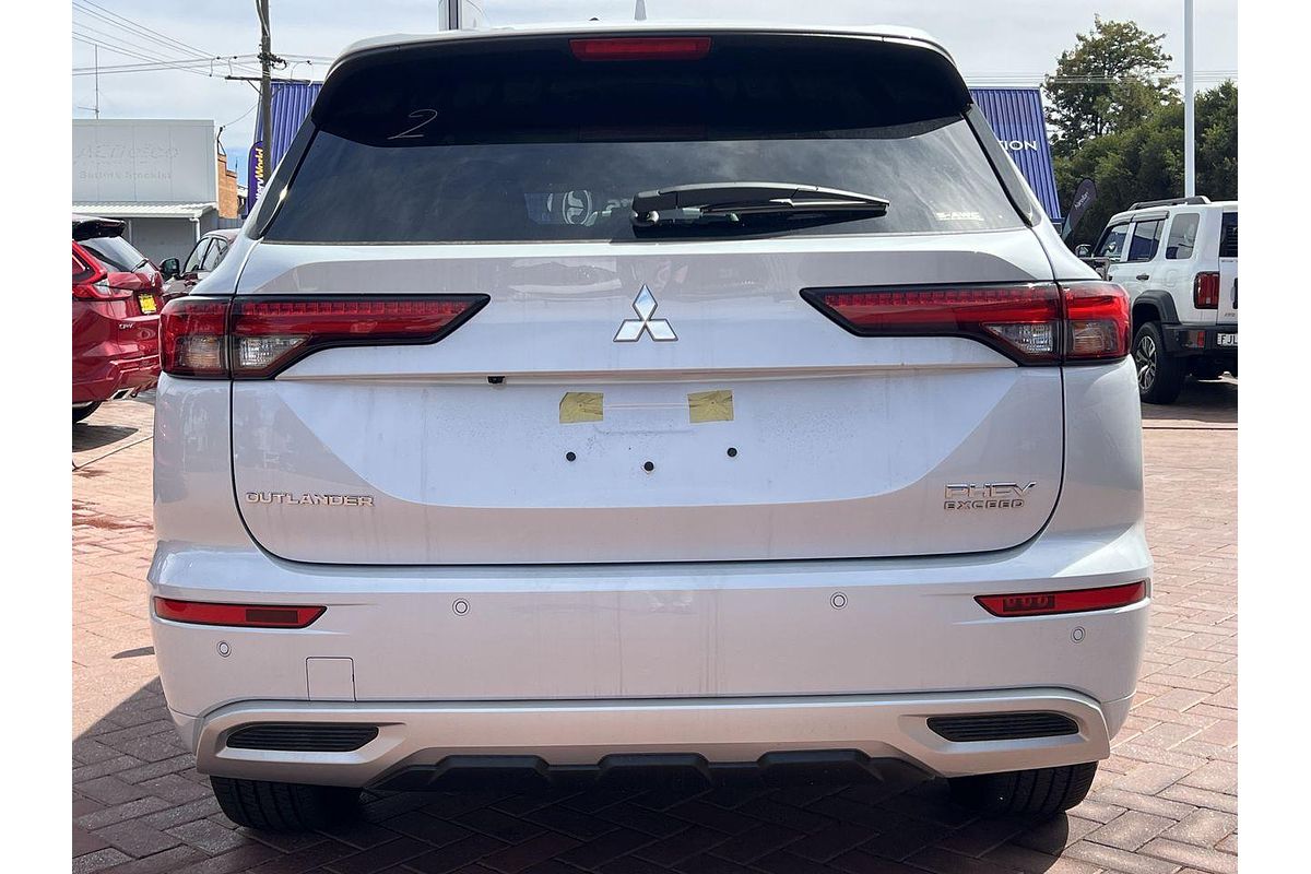2024 Mitsubishi Outlander PHEV Exceed ZM