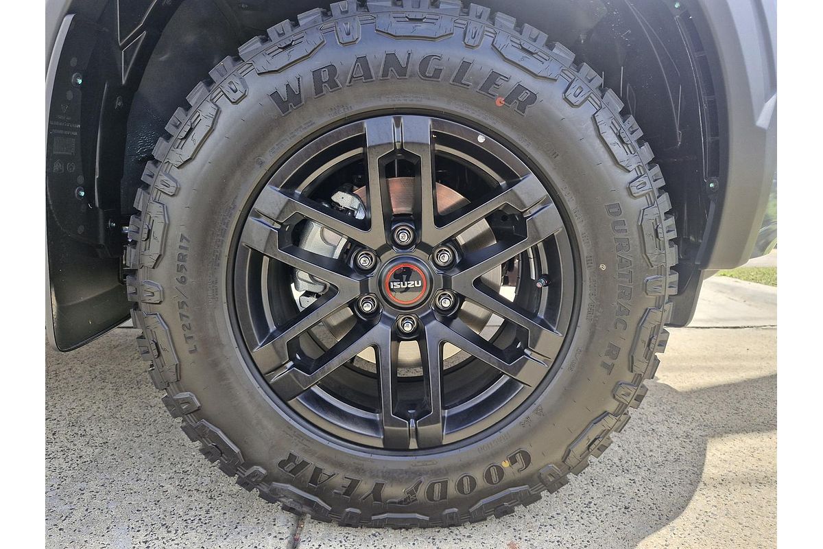 2024 Isuzu D-MAX BLADE 4X4