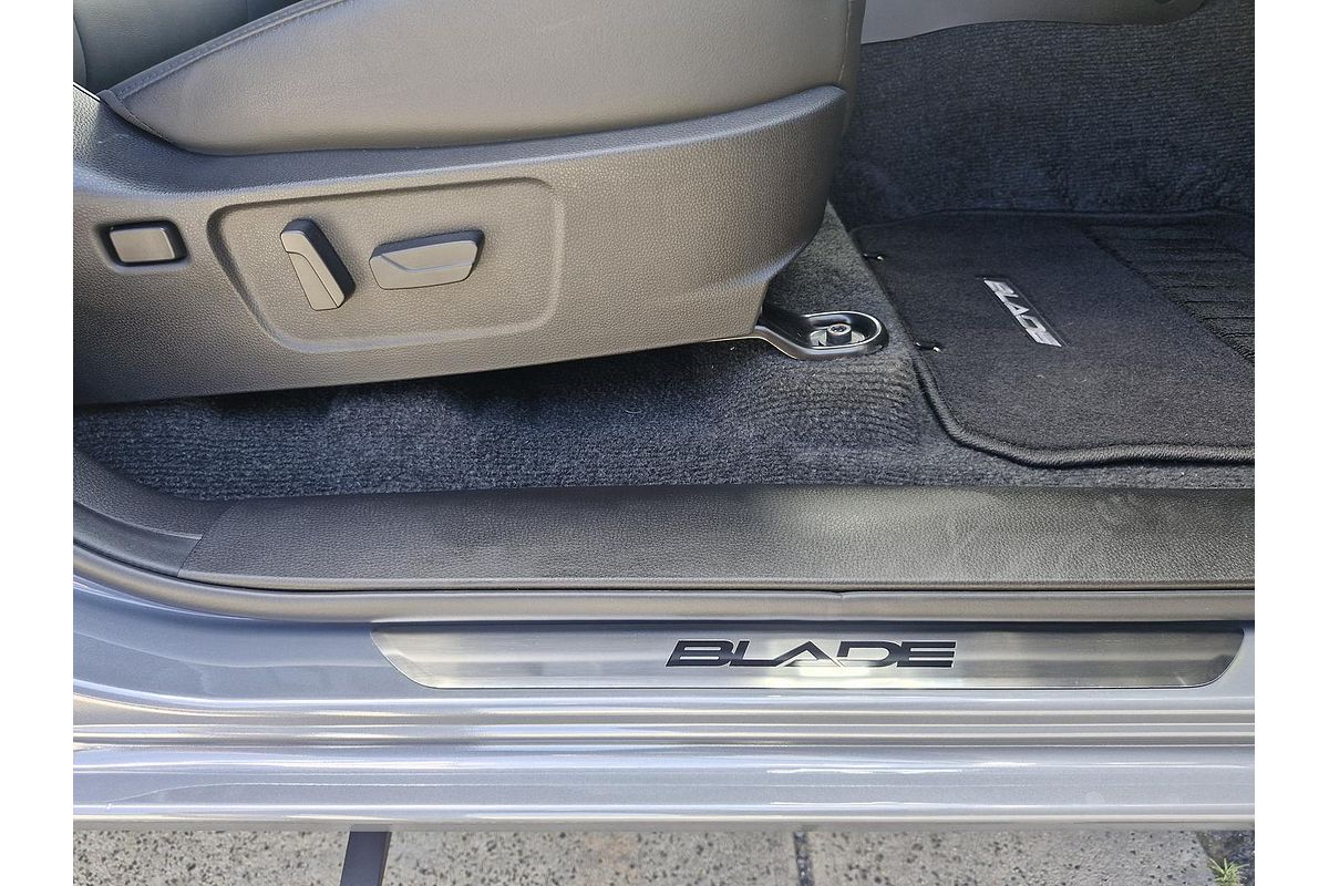 2024 Isuzu D-MAX BLADE 4X4