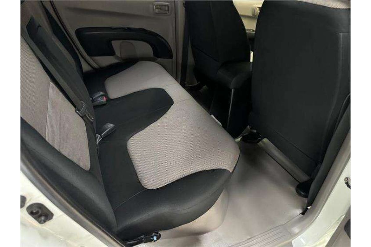 2015 Mitsubishi Triton GLX MN 4X4