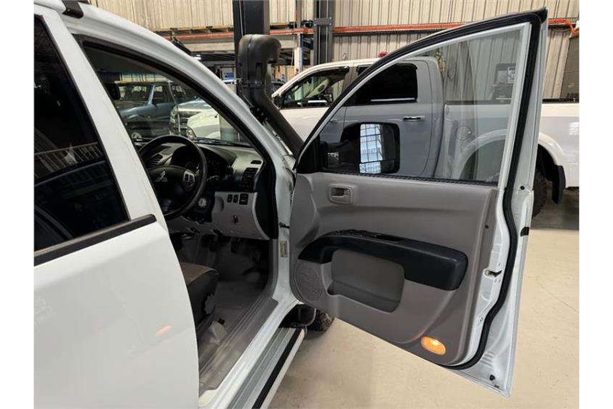 2015 Mitsubishi Triton GLX MN 4X4