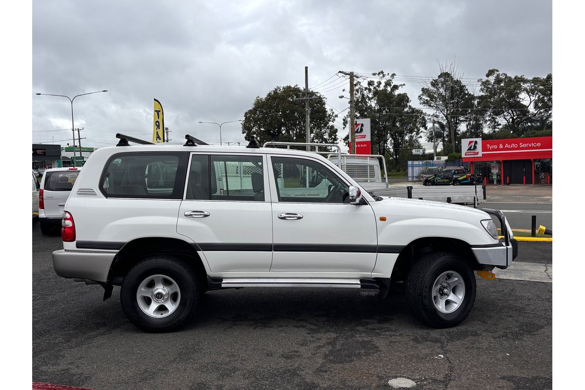 2003 Toyota Landcruiser GXL HZJ105R
