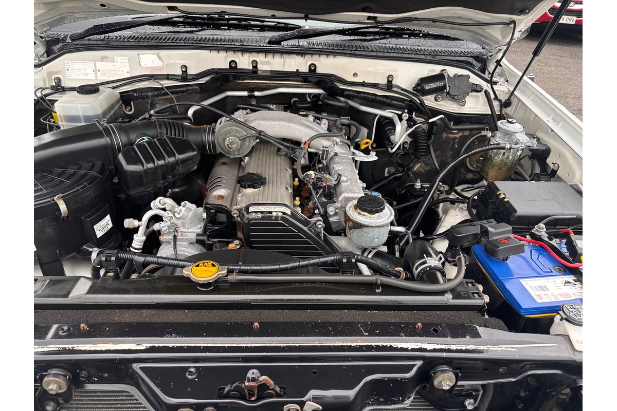 2003 Toyota Landcruiser GXL HZJ105R