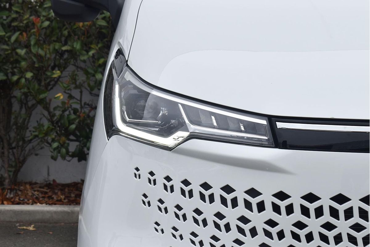 2024 LDV Deliver 7 SWB