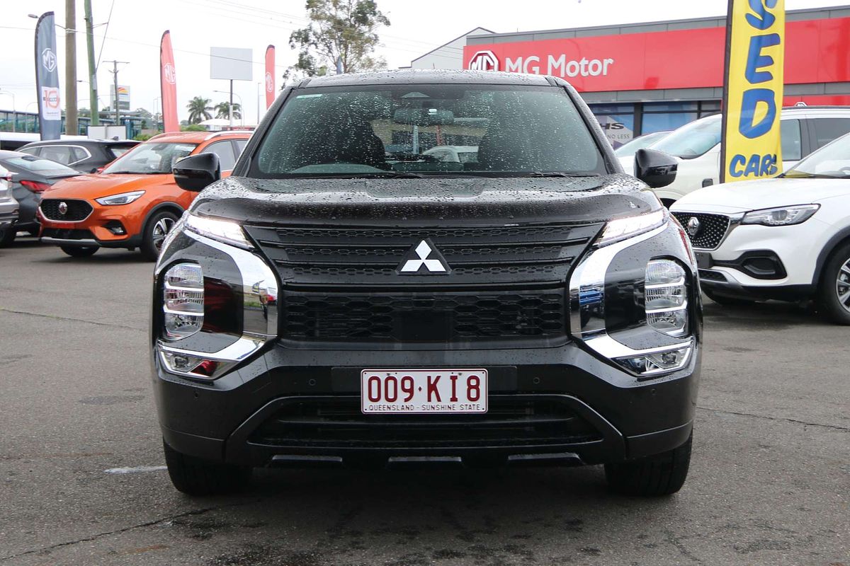 2023 Mitsubishi Outlander Black Edition ZM