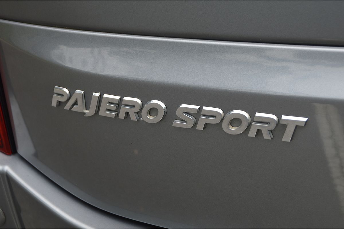 2016 Mitsubishi Pajero Sport GLX QE
