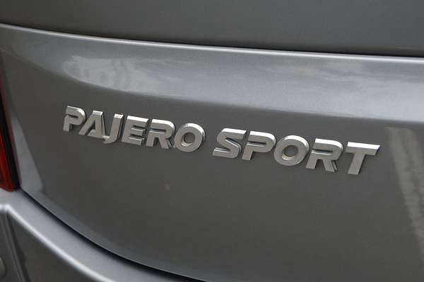 2016 Mitsubishi Pajero Sport GLX QE