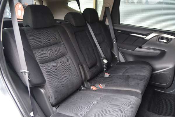 2016 Mitsubishi Pajero Sport GLX QE