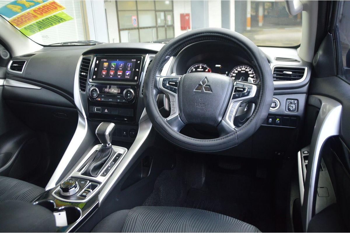 2016 Mitsubishi Pajero Sport GLX QE