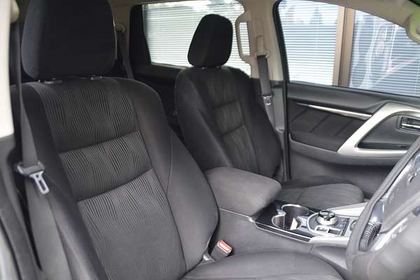 2016 Mitsubishi Pajero Sport GLX QE