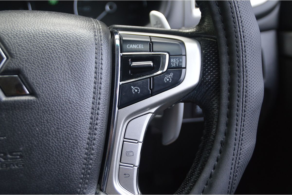 2016 Mitsubishi Pajero Sport GLX QE