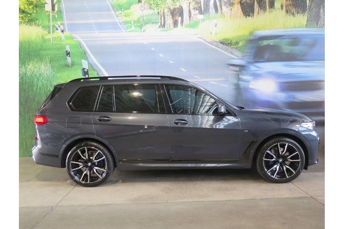 2021 BMW X7 DARK SHADOW EDITION G07