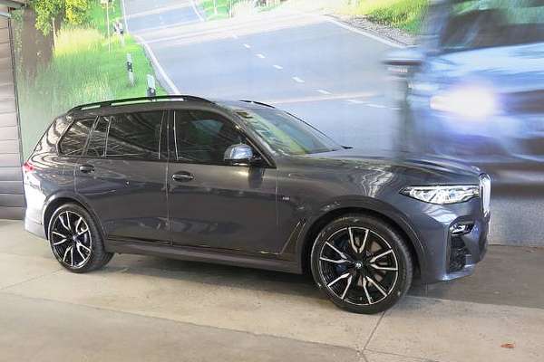 2021 BMW X7 DARK SHADOW EDITION G07
