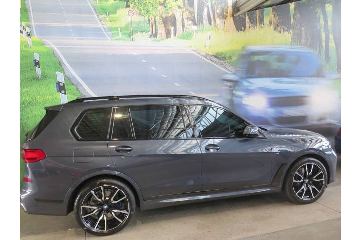 2021 BMW X7 DARK SHADOW EDITION G07