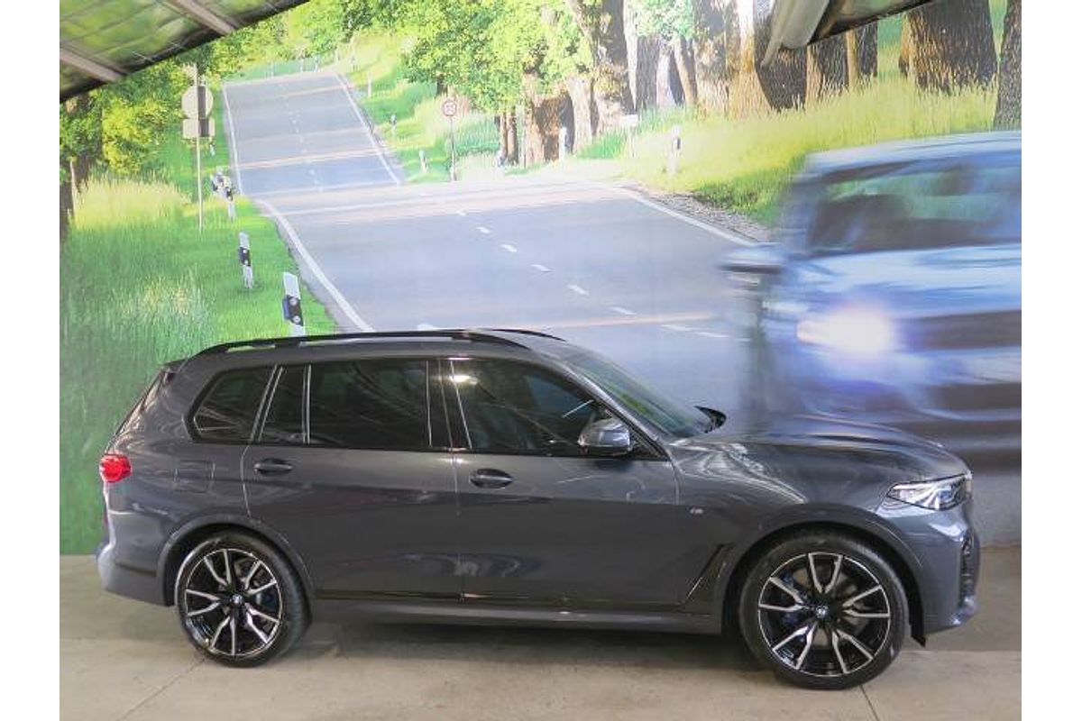 2021 BMW X7 DARK SHADOW EDITION G07