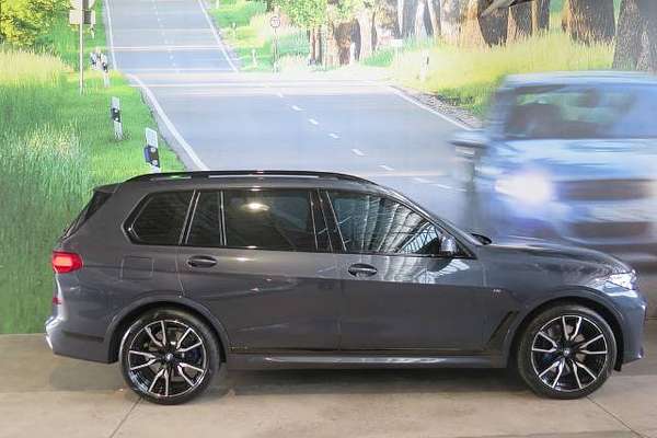 2021 BMW X7 DARK SHADOW EDITION G07