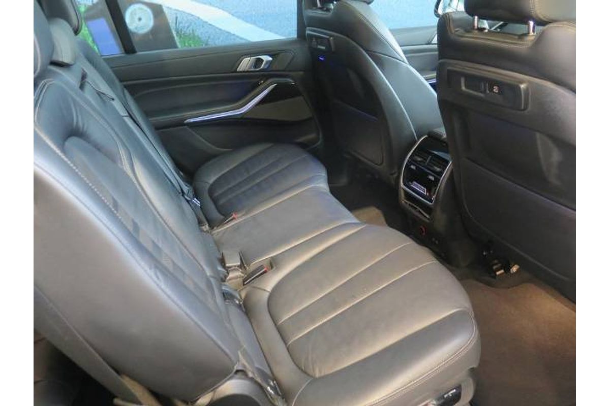 2021 BMW X7 DARK SHADOW EDITION G07
