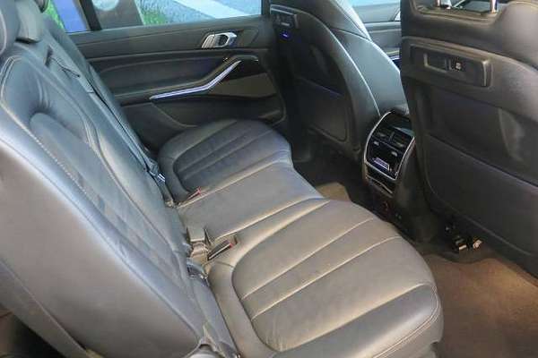 2021 BMW X7 DARK SHADOW EDITION G07