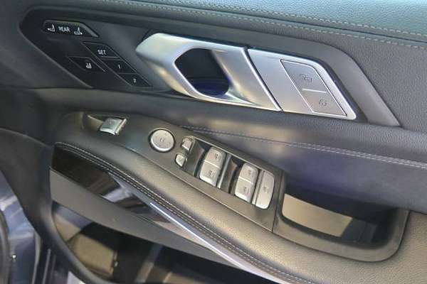 2021 BMW X7 DARK SHADOW EDITION G07