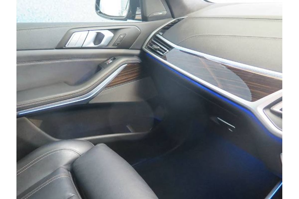 2021 BMW X7 DARK SHADOW EDITION G07