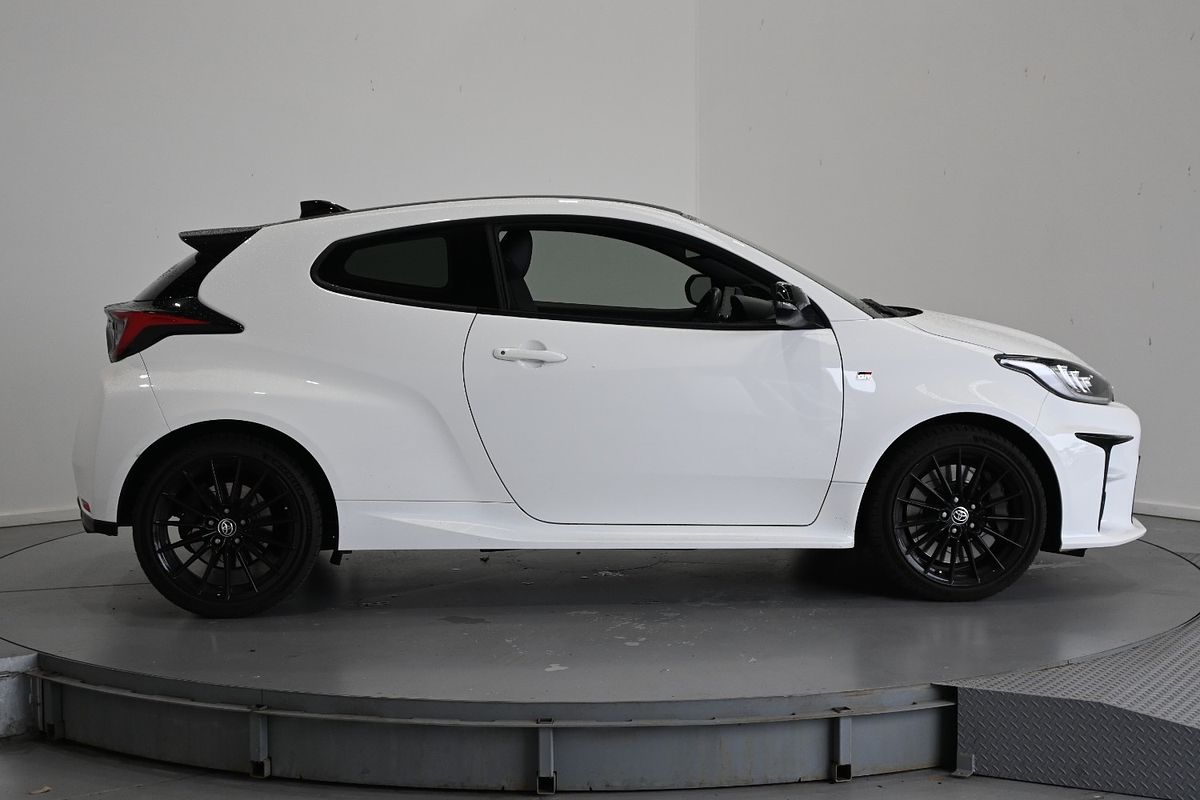 2020 Toyota Yaris Gr gr 8B89730G0