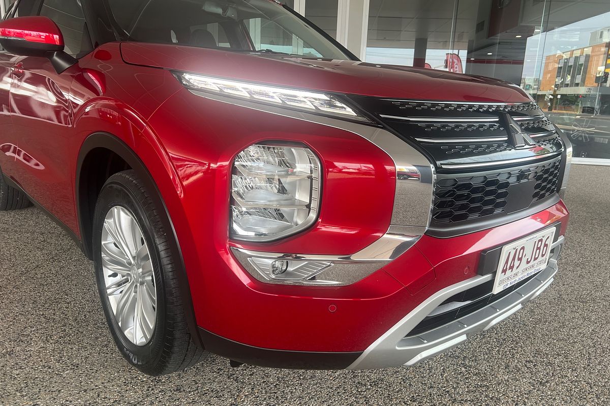 2023 Mitsubishi Outlander LS ZM