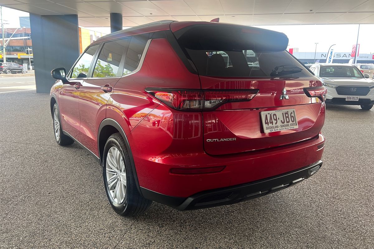 2023 Mitsubishi Outlander LS ZM