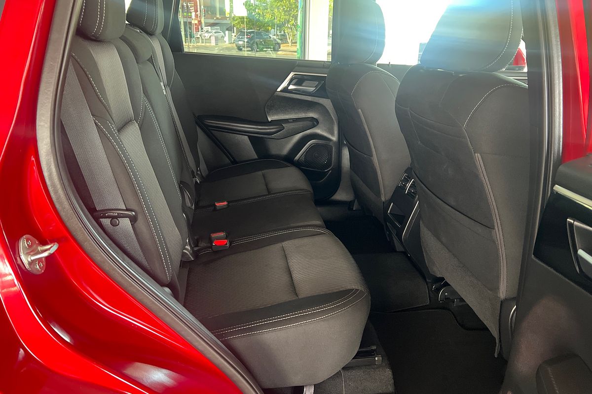 2023 Mitsubishi Outlander LS ZM