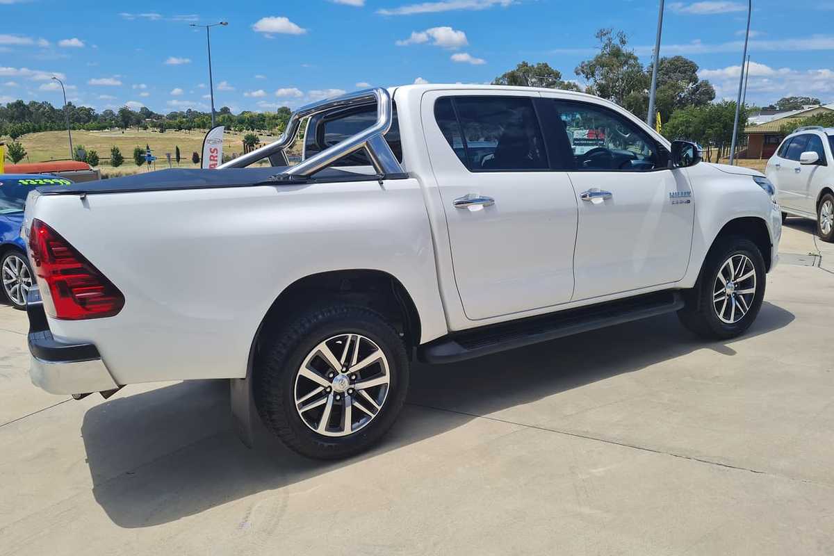 2017 Toyota HILUX SR5 GUN126R