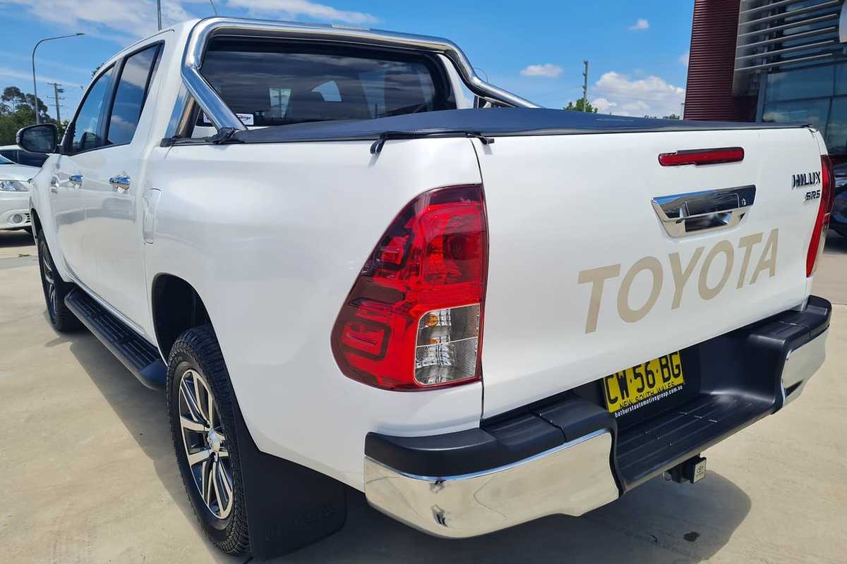2017 Toyota HILUX SR5 GUN126R