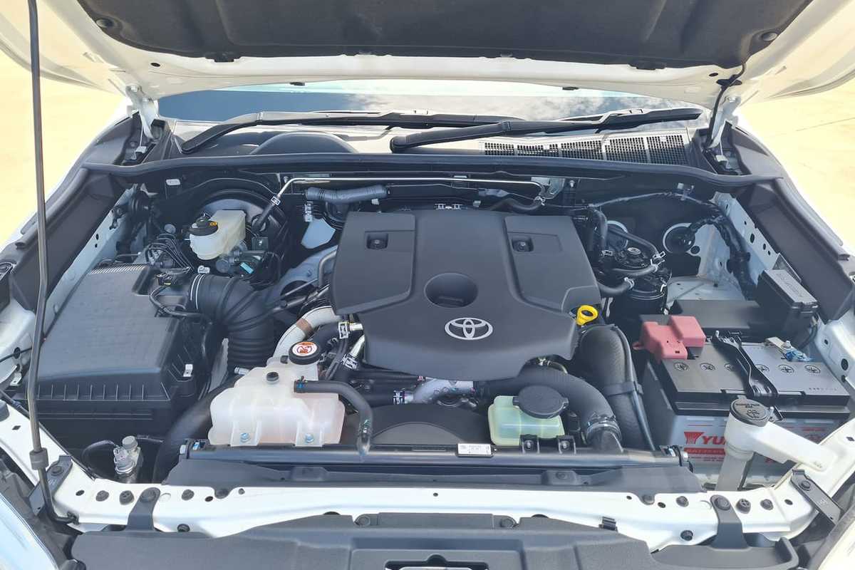 2017 Toyota HILUX SR5 GUN126R