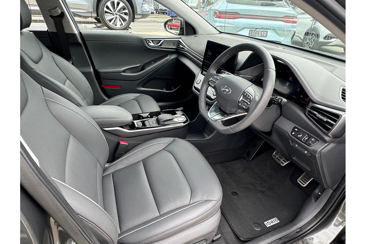 2021 Hyundai IONIQ Electric Premium AE.V4