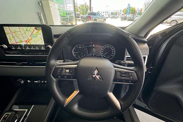 2022 Mitsubishi Outlander LS ZM