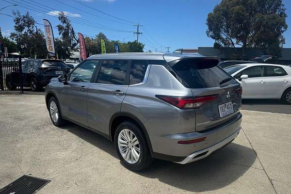 2022 Mitsubishi Outlander LS ZM