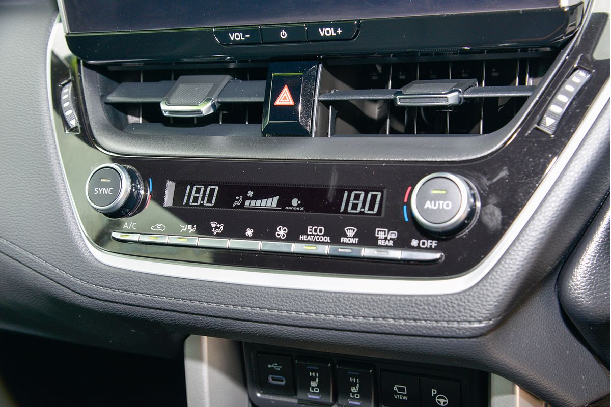 2024 Toyota Corolla Cross Atmos MXGA10R
