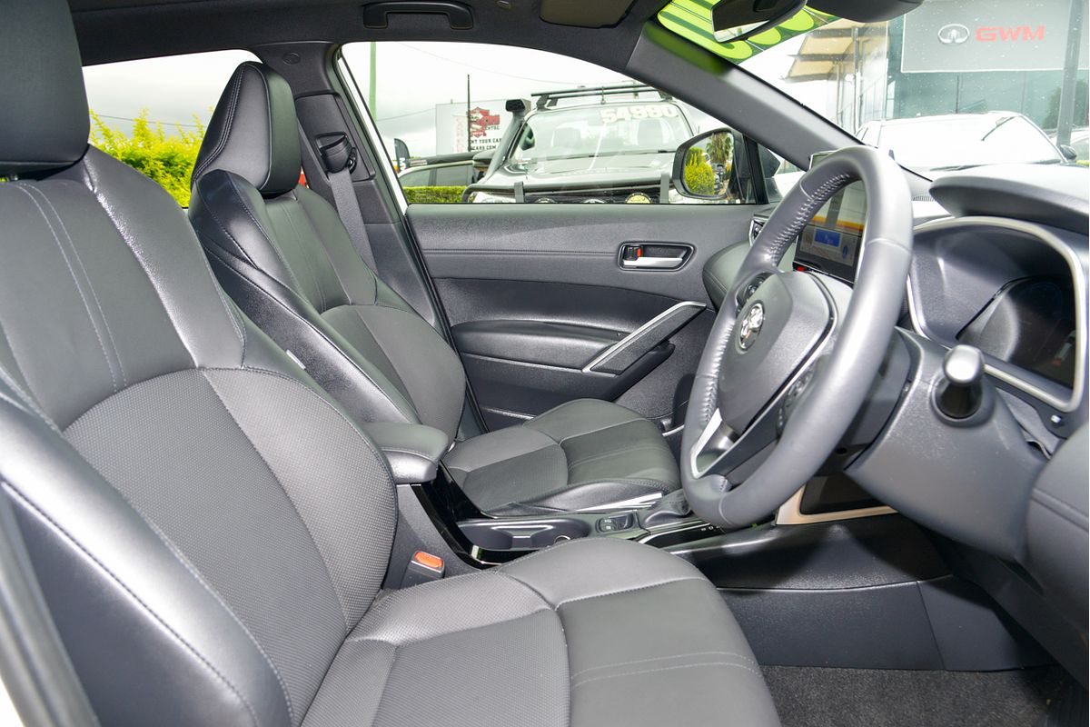 2024 Toyota Corolla Cross Atmos MXGA10R