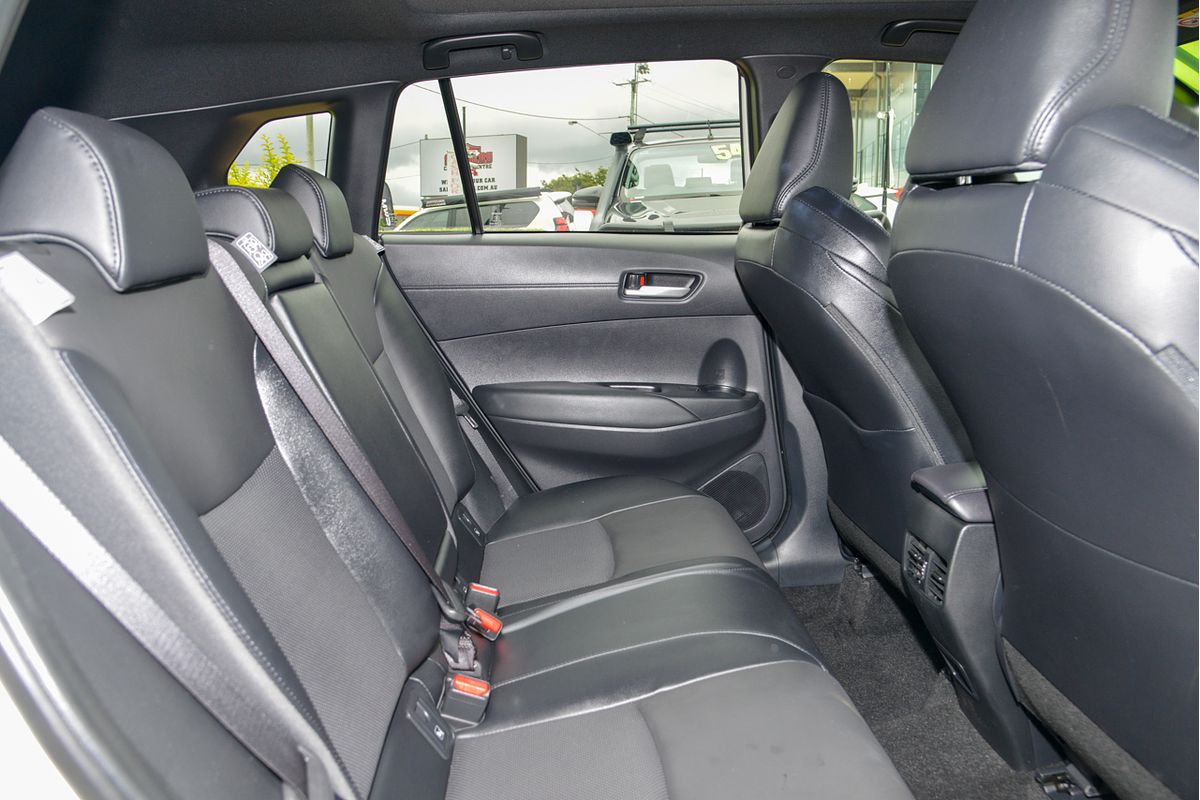 2024 Toyota Corolla Cross Atmos MXGA10R